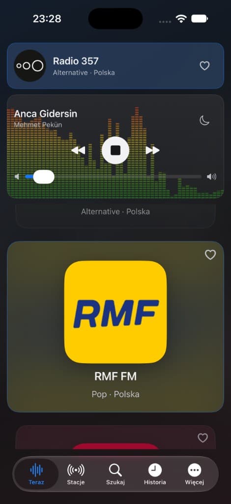 AirBear na iPhonie z karuzelą stacji i widmem dźwięku